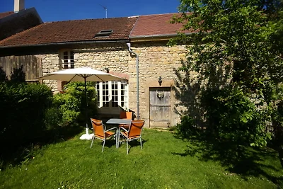 Ferienhaus in Saizy mit Terrasse