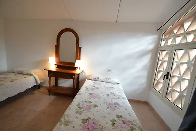 Tranquilla casa vacanze con giardino