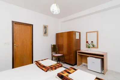 Guest House Sobra 38 - Double Room with Balco...