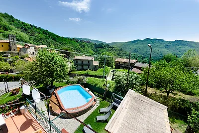Prächtiges Cottage mit Pool in San Marcello...