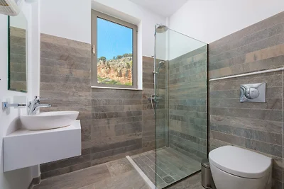 Wunderschצne neue Luxusvilla auf Rhodos