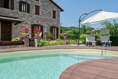 Splendida villa a Urbino con Piscina privata