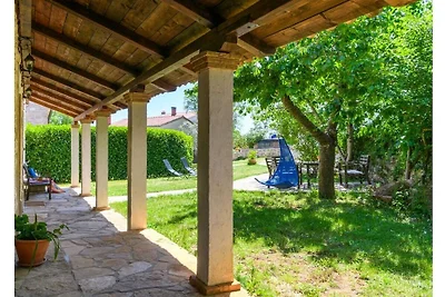 Ferienhaus in Rakalj mit Schwimmbecken