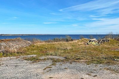 4 Personen Ferienhaus in Drottningskär-By...