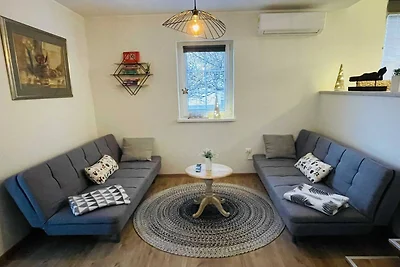 Rustic and Radiant Retreat Apartments with Te...