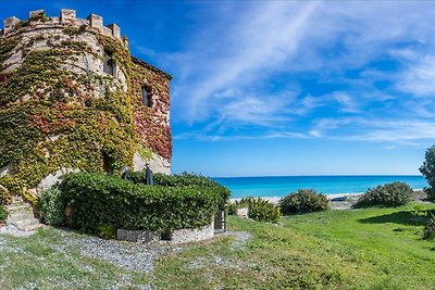 Historische villa in Calabrië met barbecue in...