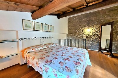 Stone holiday home in Fiano Pescaglia with pr...