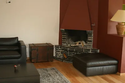 Gemütliches Ferienhaus in Falaën mit Terrasse