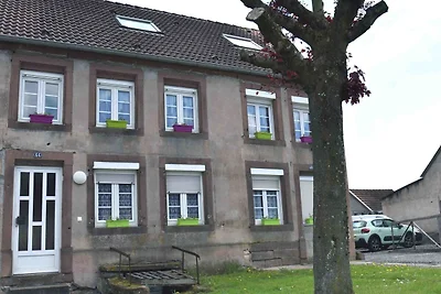 Gemütliches Ferienhaus am See in Saint-Louis