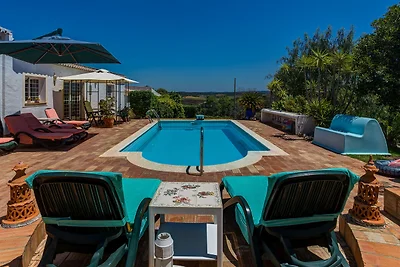 Wunderschönes Ferienhaus mit Swimmingpool