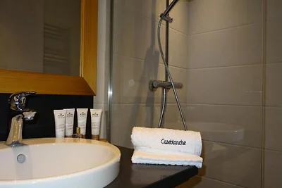 Chalet in Caseblanche mit Skizugang