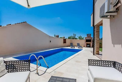 Ferienhaus Fulia mit Pool