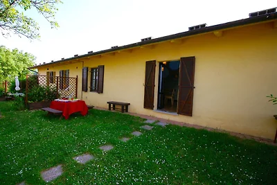 Ruhiger Bauernhof in Cagli mit Swimmingpool