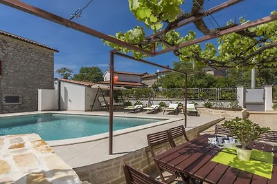 Villa in Poreč mit Schwimmbecken