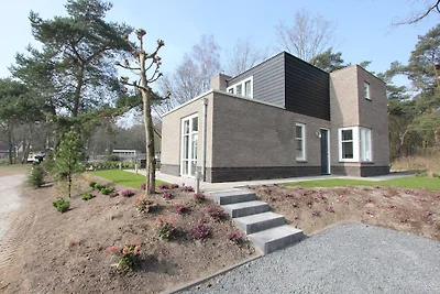 Schöne Villa auf der Veluwe