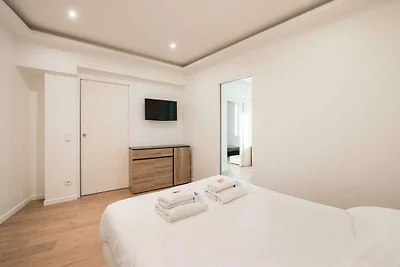 Gerהumiges Apartment mit 2 Zimmern