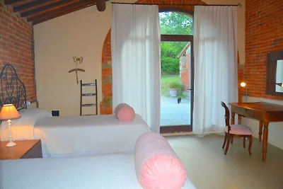 Charakteristisches Landhaus mit privatem Pool