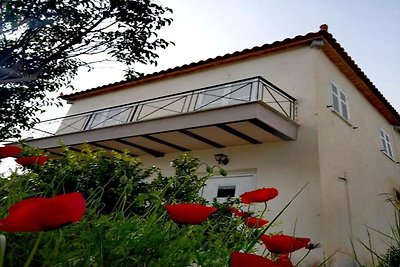 Gemütliches Ferienhaus in Kalloni mit Balkon