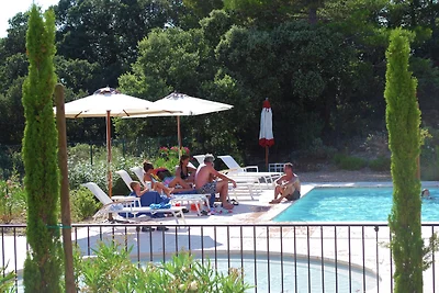 Bella villa a Saumane-de-Vaucluse con piscina