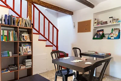 Appartamento con piscina, giardino, BBQ e...
