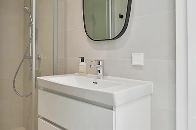 Lodge moderno sull'acqua