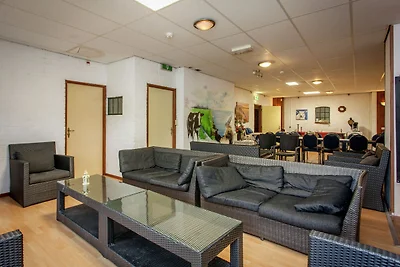 Moderna casa colonica in Frisia in riva al...
