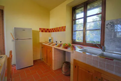 Gemütliches Bauernhaus in Paciano mit Pool