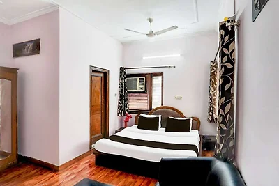 Hotel O Krishna Nagar Chowk