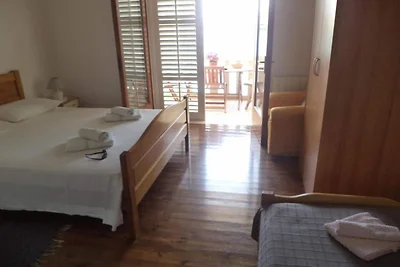 Studio Apartment with Terrace and Sea View...