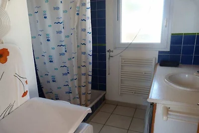 Ferienhaus in Plouhinec mit Terrasse