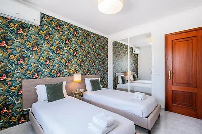 Villa in Albufeira mit Pool und Meerblick