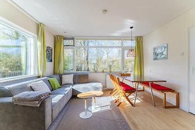 Bungalow nahe Strand mit Garten