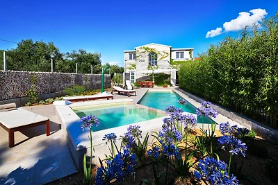 Luxuriöse Villa in Šibenik mit Pool