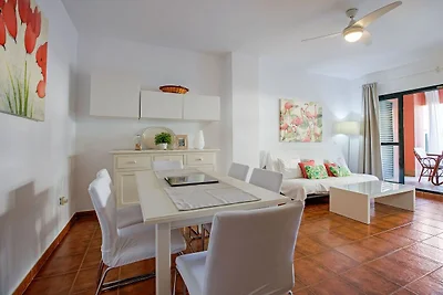 Belvilla by OYO Beachfront Zahara