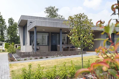 Modernes Haus mit schöner Terrasse, gelegen i...