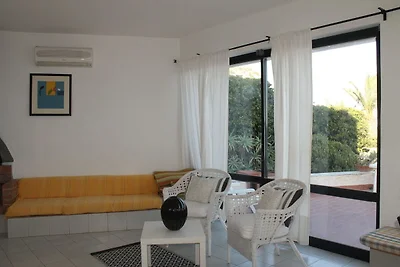 Ferienhaus in Fontane Bianche mit Garten