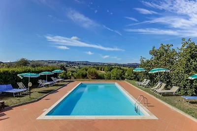 Casa vacanze in Toscana con piscina condivisa