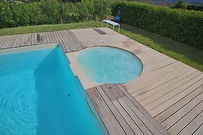 Cottage a Montelabbate con piscina