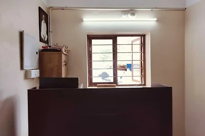 Super Hotel O Kazhakkoottam