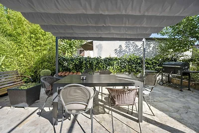 One-Bedroom Apartment With Pool