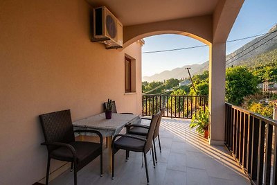 Geräumiges Haus mit Terrasse und Blick in die...