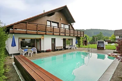 Apartment in Armsfeld mit Pool