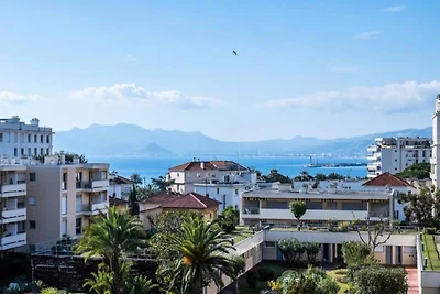 4-Zimmer-Apartment mit Meerblick, Terrasse un...