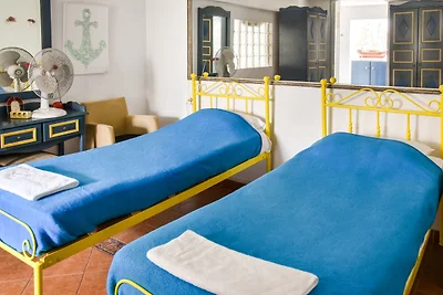 Scenic Holiday Home in Syros con Balcone