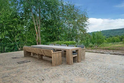 Villa in Manhay mit Sauna und Schwimmbad
