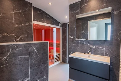 Modernes Belfeld Coastal Retreat für 4