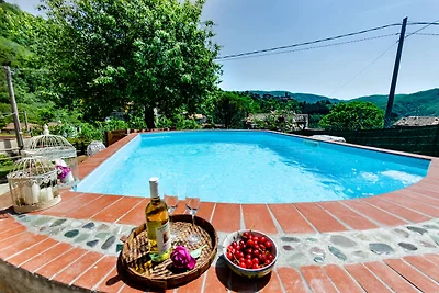 Prächtiges Cottage mit Pool in San Marcello...