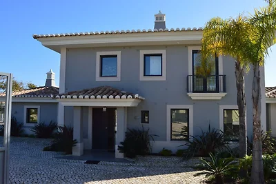 Villa moderna con piscina vicino a Carvoeiro