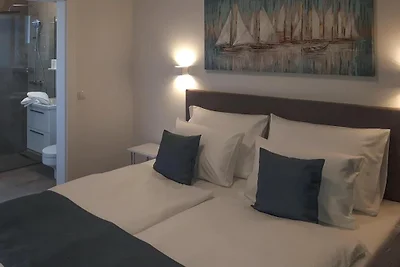 Ville Resort a Vir con piscina