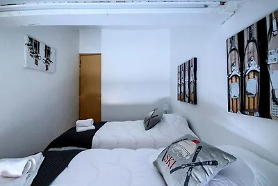 Renovierte Maisonette-Wohnung · Direkter Zuga...